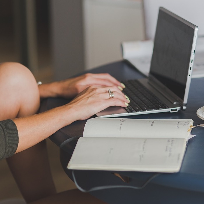 The Art of Turning Thoughts into Stories